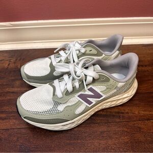 New Balance Women's Fresh Foam Arishi V4 Tiralux Running Shoes Green and Purple